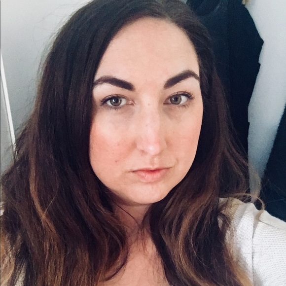 Meet your Posher, Veronica - Picture 2 of 2